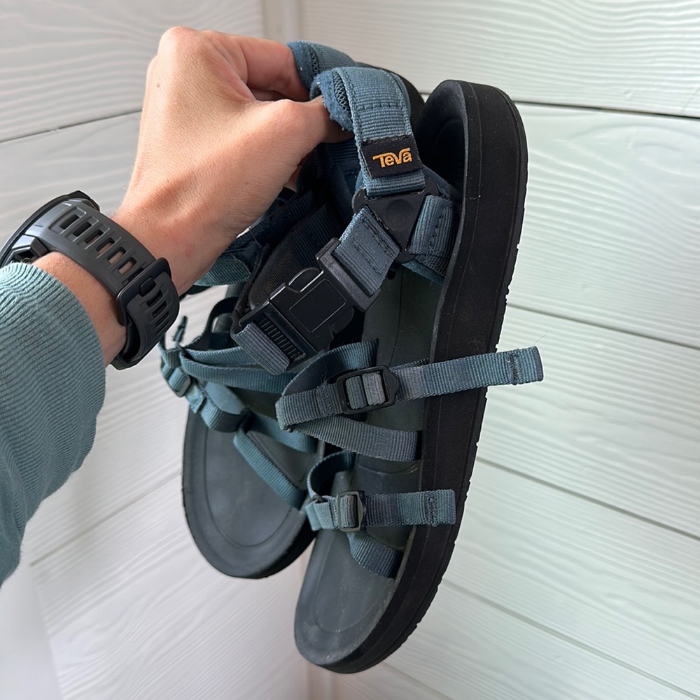 Tevas women’s size 9.5
